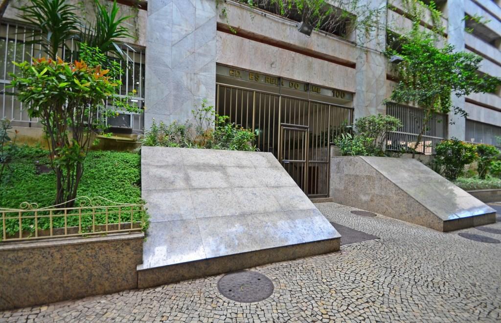 Confortavel E Seguro 2 Quartos Com Varanda No Leme 里约热内卢 外观 照片
